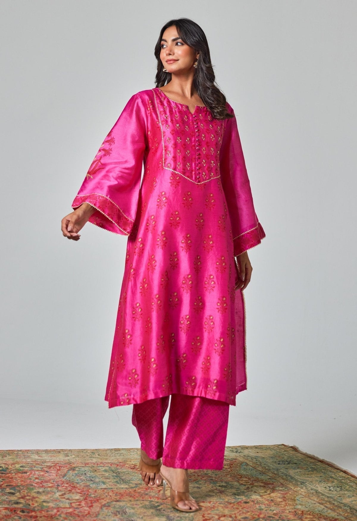 How Indian Traditional Dresses Reflect the Rich Heritage of Women’s Fashion? - Tara-C-Tara