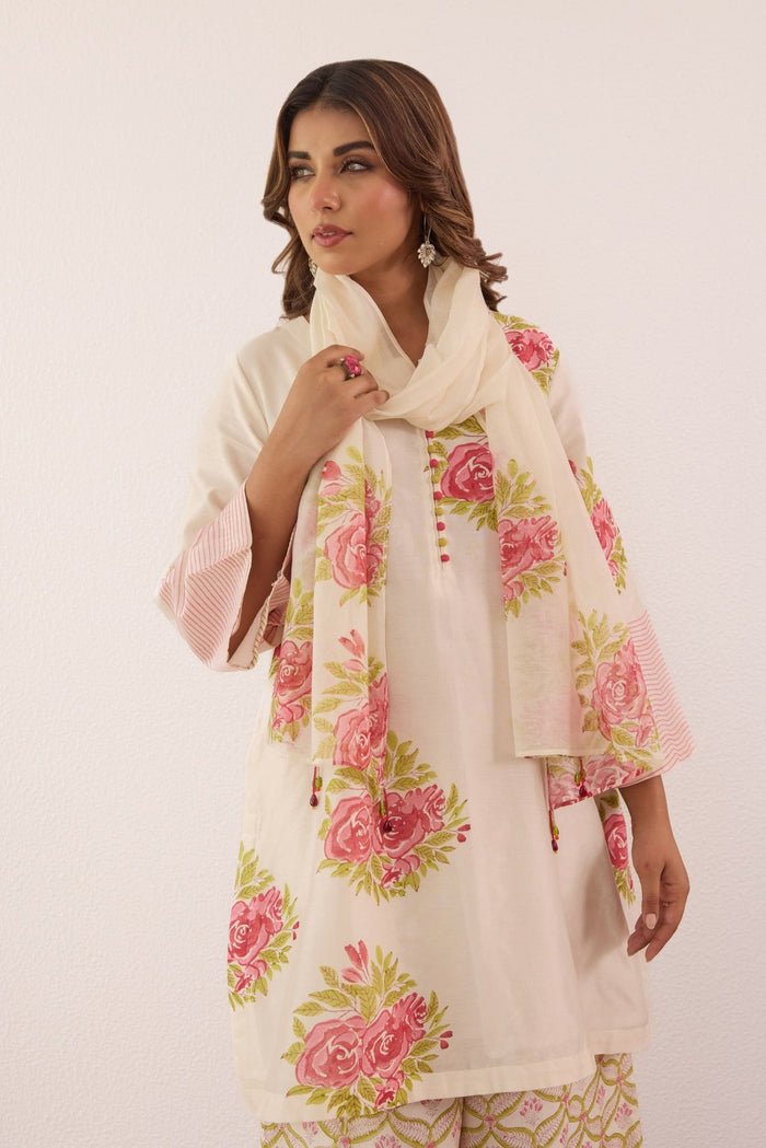 Women Ethnic Dresses for New Year House Parties & Family Get-Togethers - Tara-C-Tara