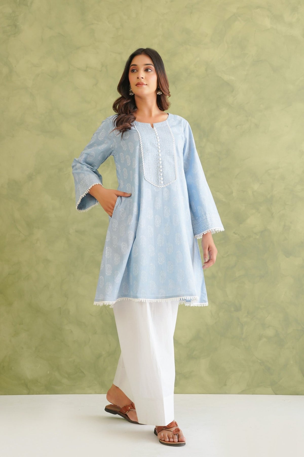 Blue Short Hand Block Printed Kurta With Farshi Salwar - Tara - C - Tara