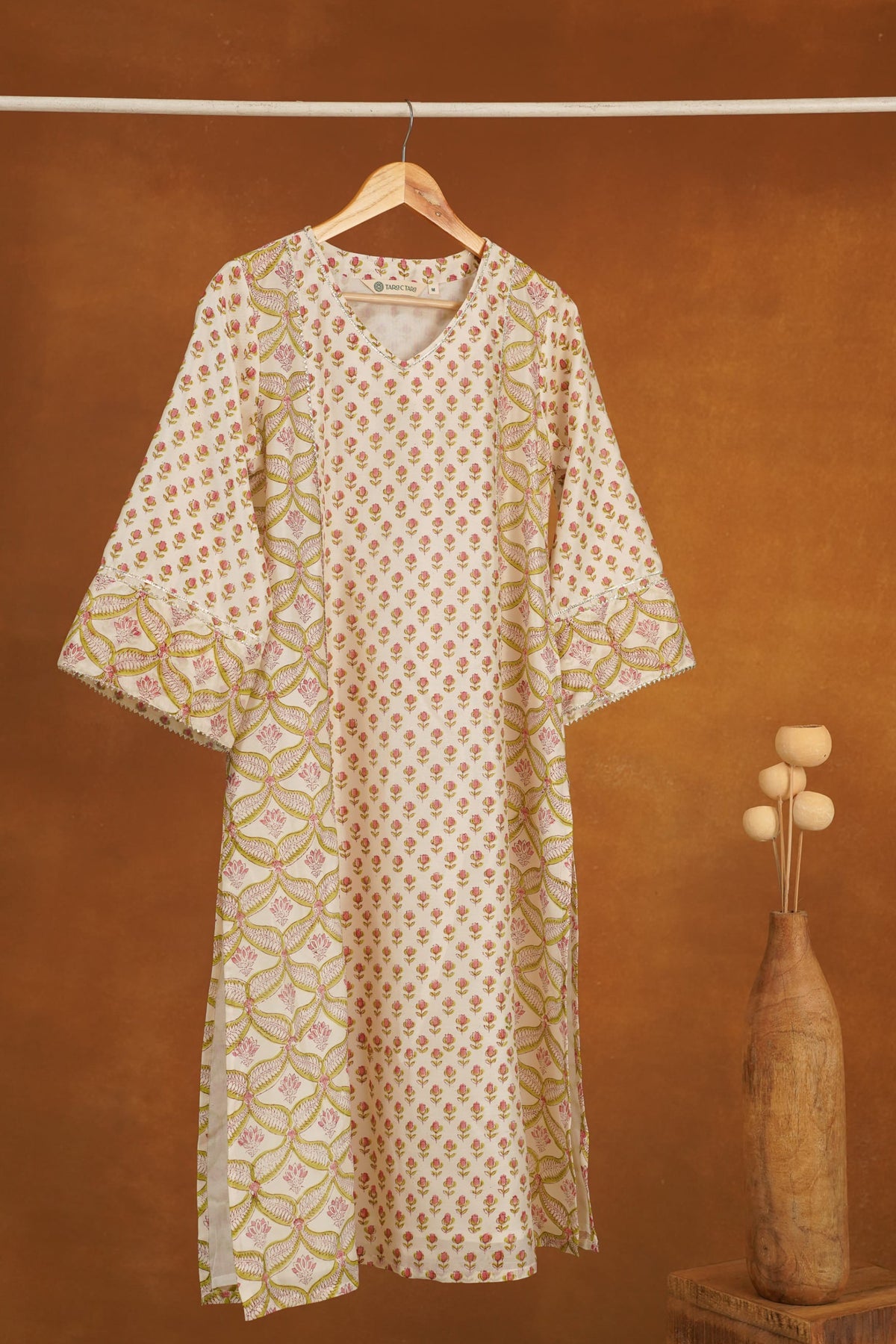 Ivory Green Floral Hand Block Printed Chanderi Silk Kurta