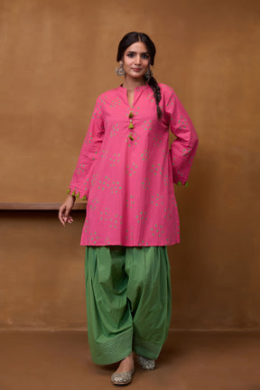 Pink Bandhani Printed Kurta & Green Farsi Salwar Co-ord Set