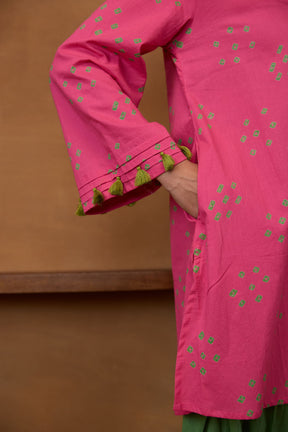 Pink Bandhani Printed Kurta & Green Farsi Salwar Co-ord Set
