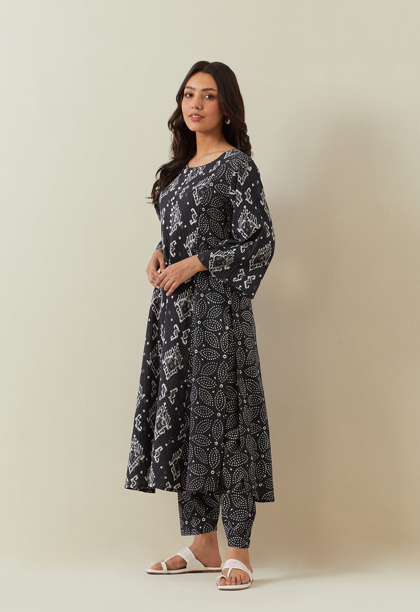 BLACK BAGRU HAND BLOCK PRINTED KANTHA KURTA WITH BOTTOMS - Tara - C - Tara