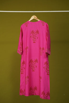 Fuchsia Pink Floral Hand Block Printed Chanderi Silk Kurta - Tara-C-Tara