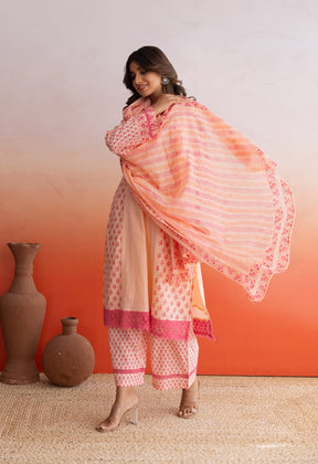 Peach Hand Block Printed Kurta Set With Doriya Dupatta - Tara - C - Tara