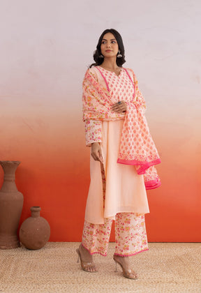 Peach Hand block Printed Kurta Set With Doriya Dupatta - Tara - C - Tara