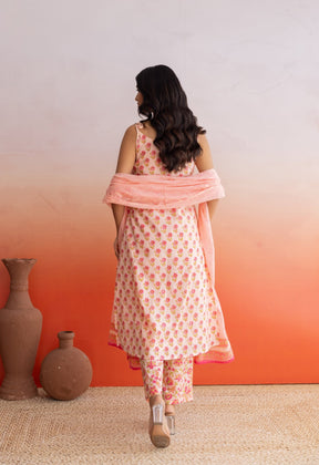 Peach Hand Block Printed Strappy Suit Set With Doriya Dupatta - Tara - C - Tara