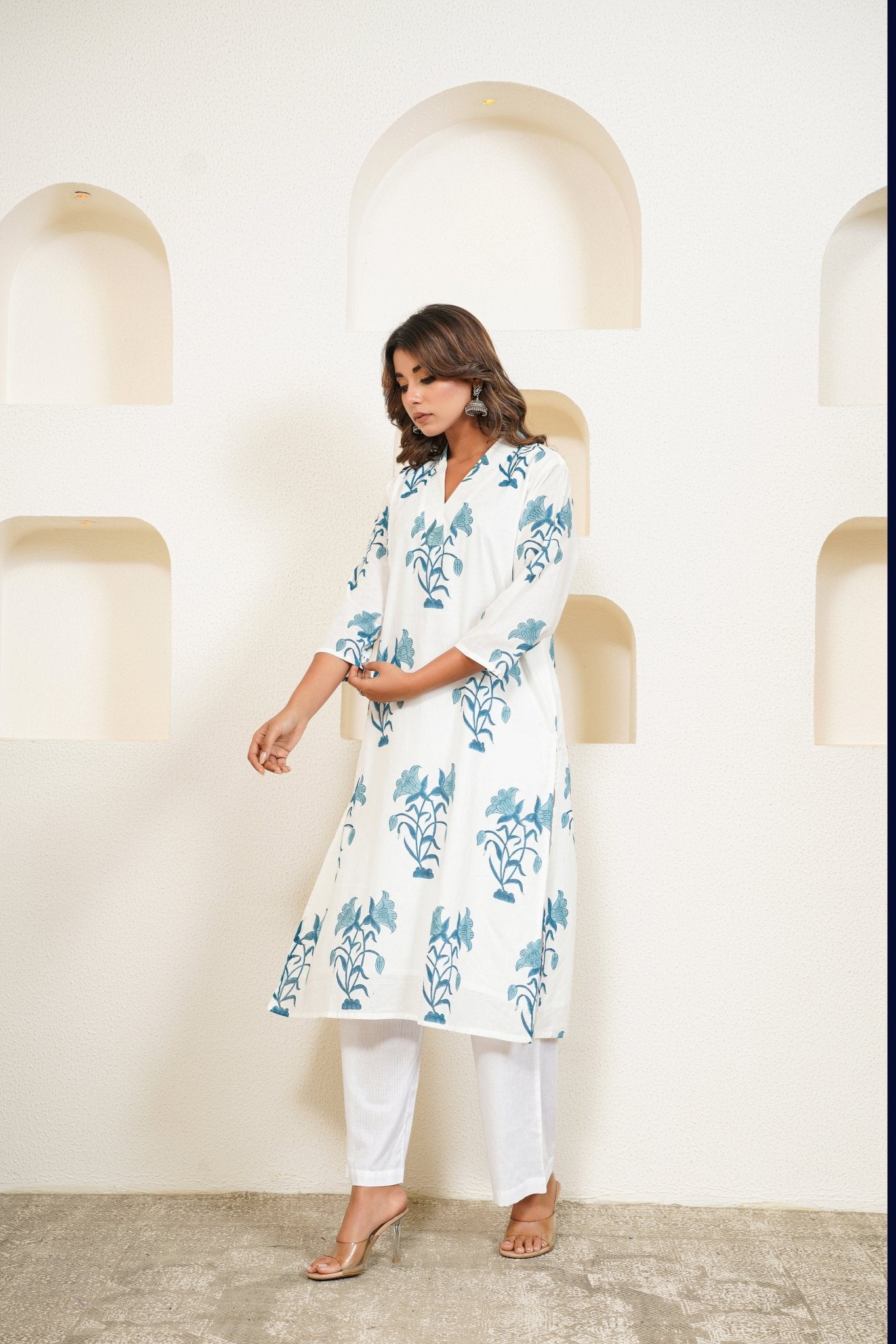 White Hand Block Floral Buta Printed Kurta with Lining - Tara - C - Tara