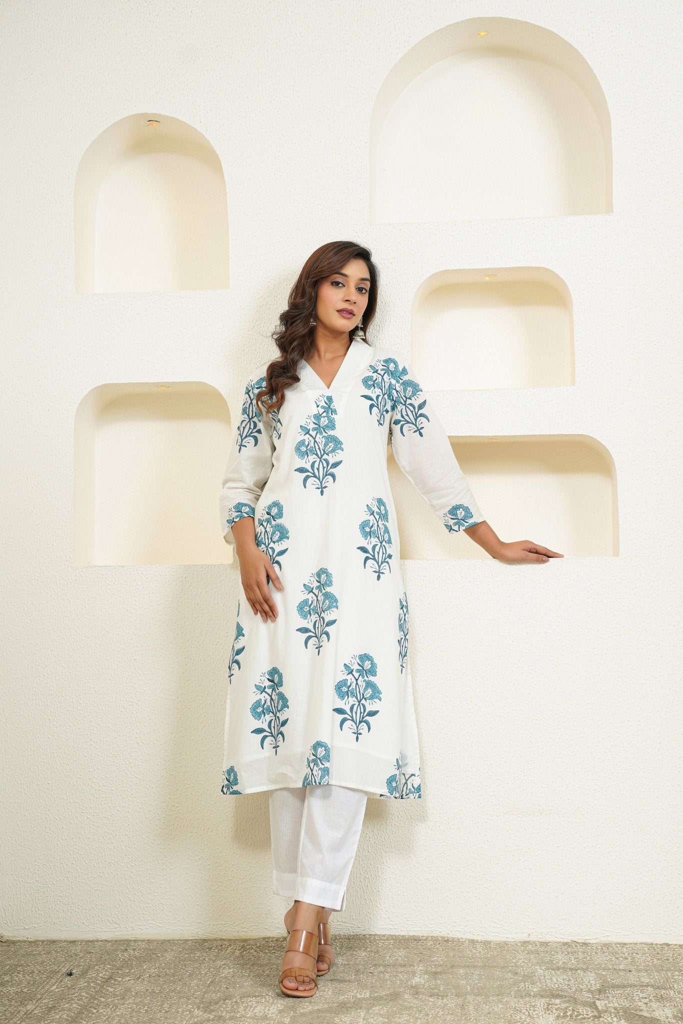 White Hand Block Floral Buta Printed Kurta with Lining - Tara - C - Tara