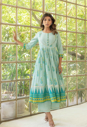 Mint green flared kurta with pants and doriya dupatta (3 pc set) - Tara-C-Tara