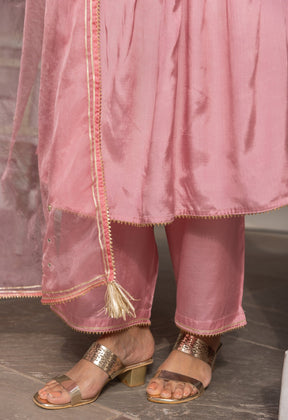 Pink Hand Embroidered kurta set with Dupatta - Tara-C-Tara