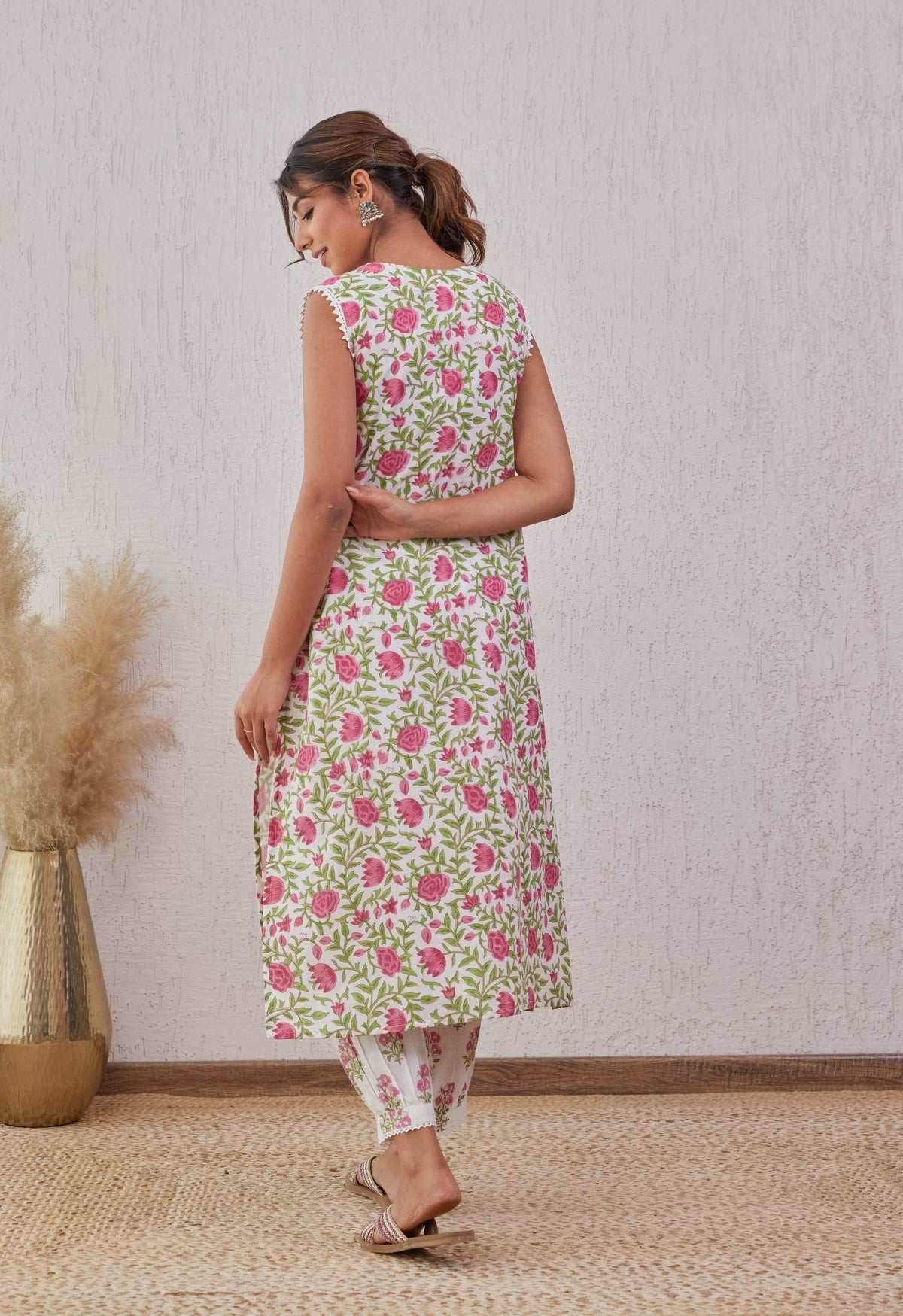 WHITE HAND BLOCK PRINTED KURTA SET WITH DUPATTA