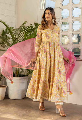 Yellow floral printed tiered kurta with pants and organza dupatta (3pc set) - Tara-C-Tara